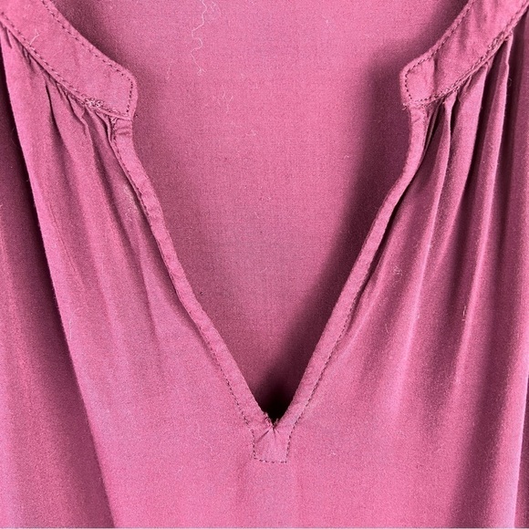 MOTHERHOOD MATERNITY WINE RAYON EMPIRE STYLE BLOUSE. Tie sleeve closure. XL - Picture 9 of 9